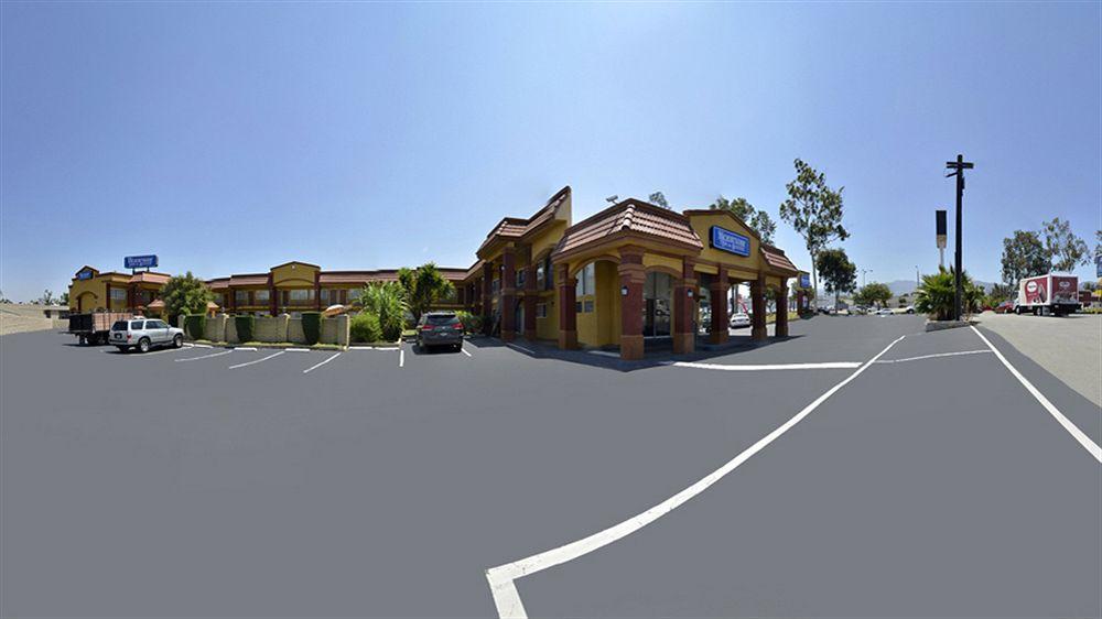 Rodeway & Hotel